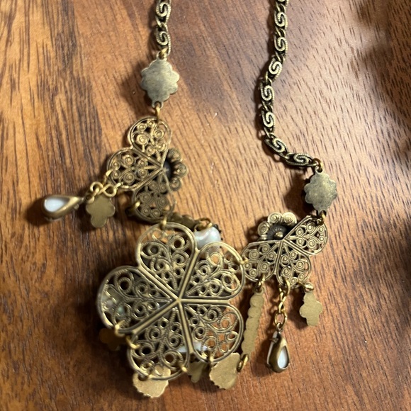 Vintage Y2K Heart Dangles Necklace • Antiqued Gold-tone - Picture 3 of 5